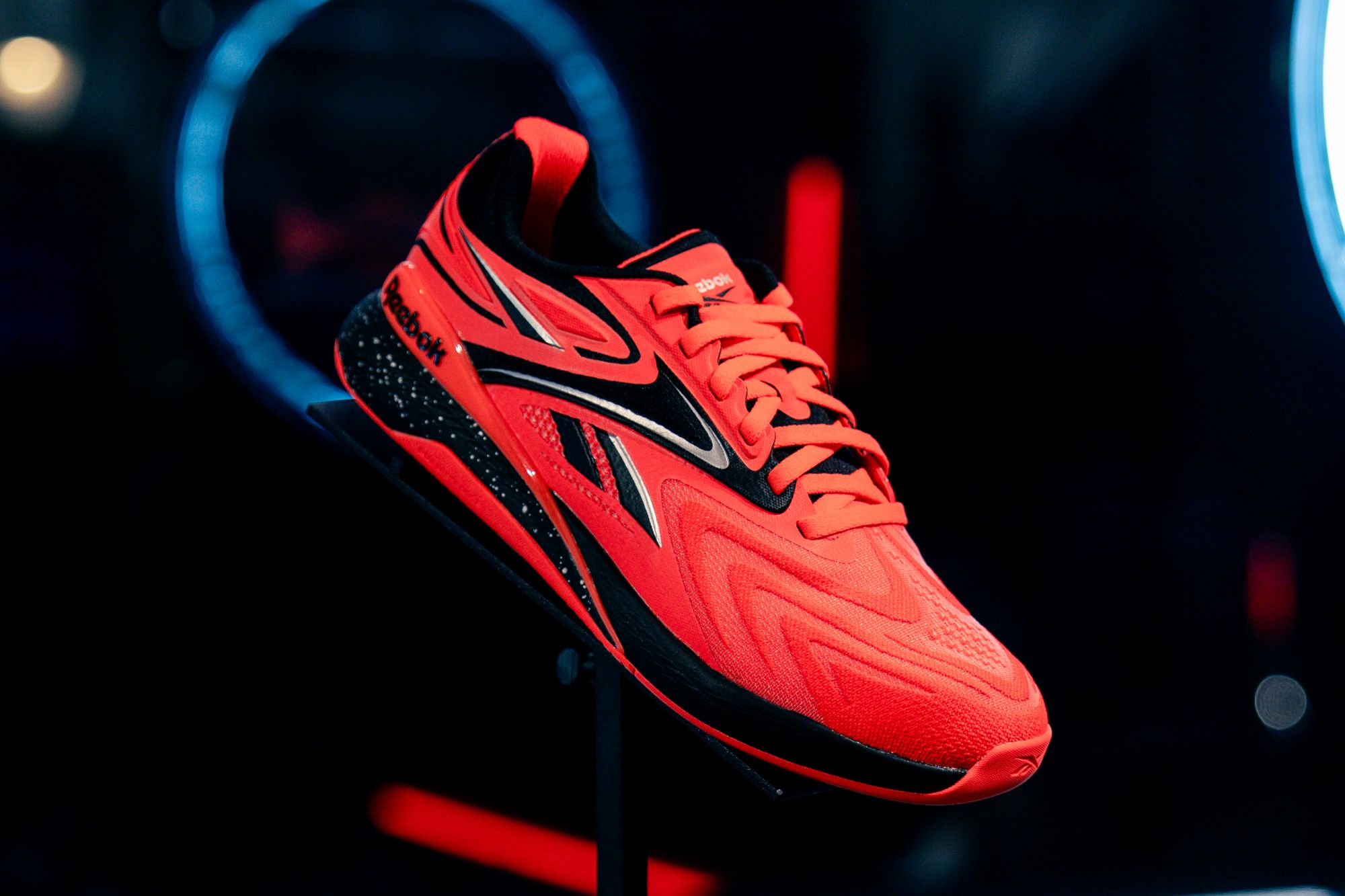 Side view of Reebok Nano X5 Edge